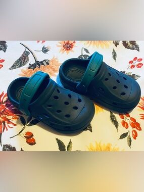 Clog shoes blue toddler boy size 7